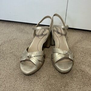 Light Gold Life Stride Heels Size 9